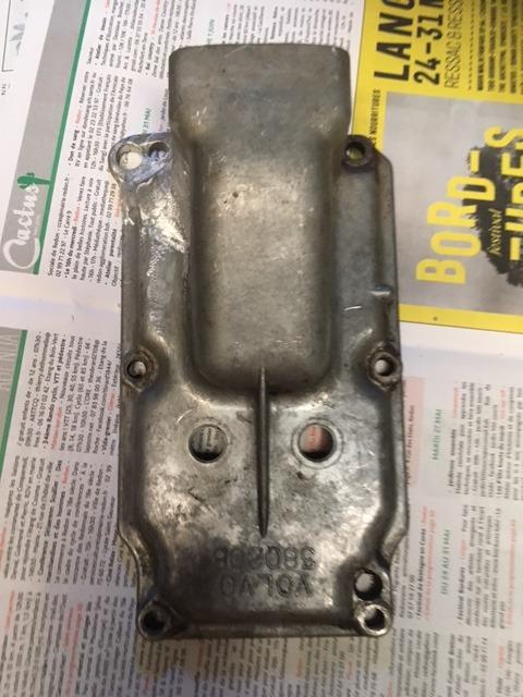 Couvercle boite O.D VOLVO P1800 LesAnciennes.com