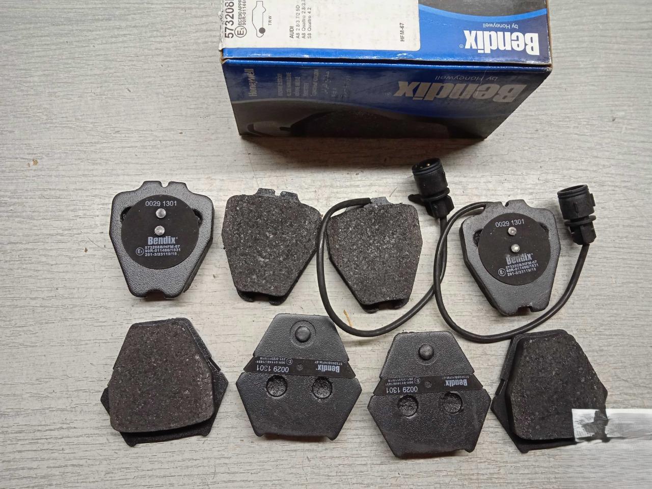 573208B PLAQUETTES DE FREIN AVANT AUDI A6 A8 LesAnciennes.com