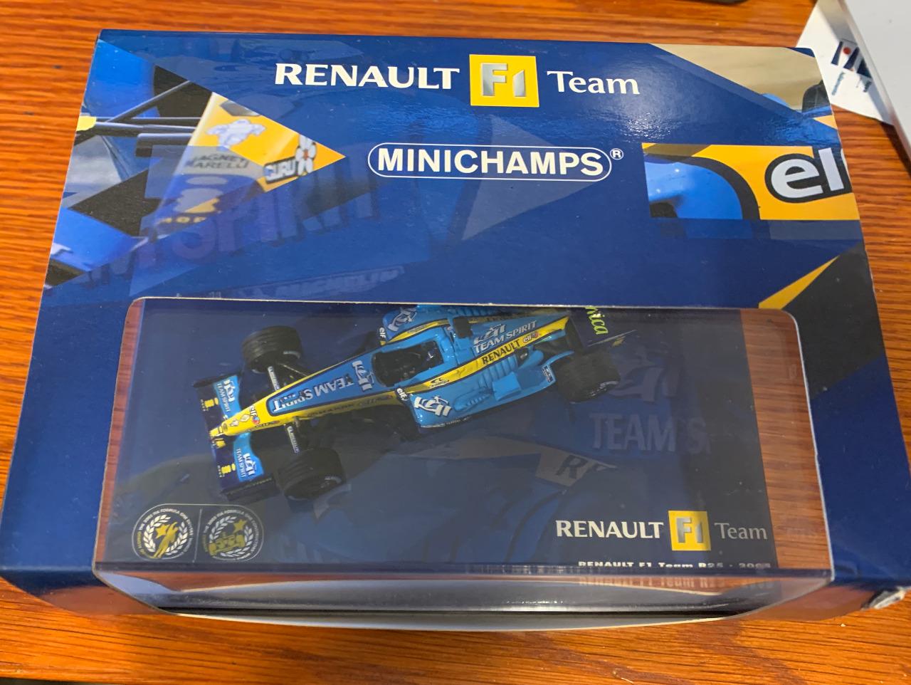 Miniature F1 Renault 1/43 neuve LesAnciennes.com