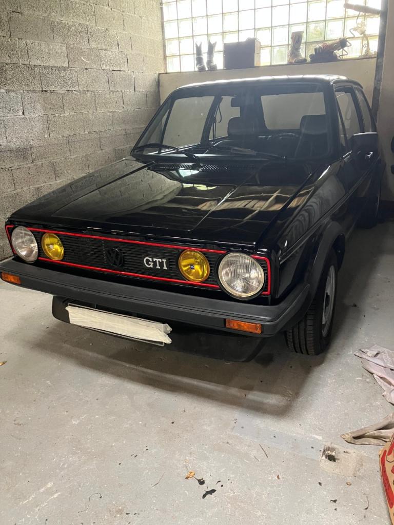 VOLKSWAGEN Golf GTI - 1981 LesAnciennes.com