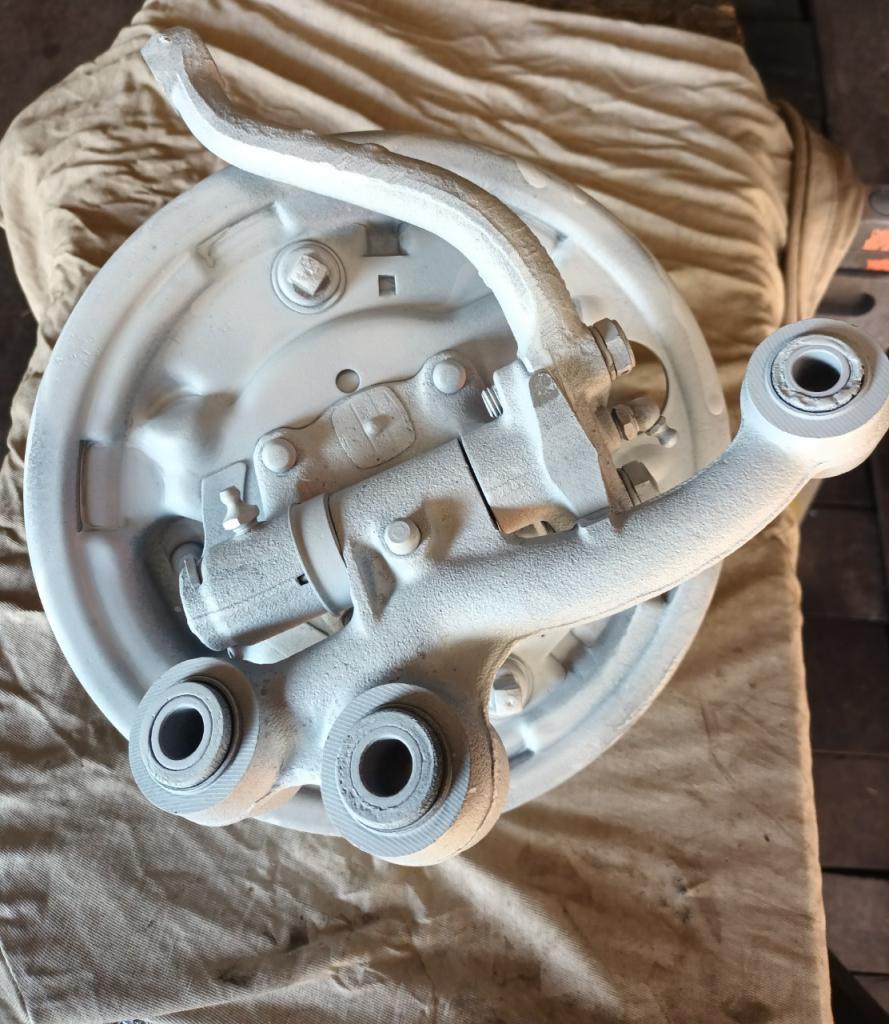 Pivot RENAULT Juvaquatre LesAnciennes.com