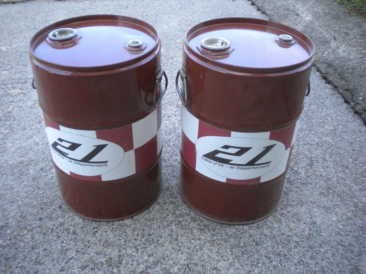 2 bidons vides 21 cote d'or le département LesAnciennes.com