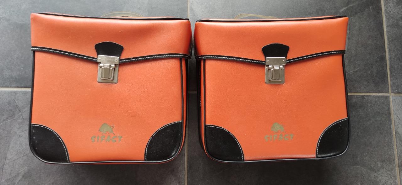 Sacoches SCOOTER , CYCLOMOTEUR , SOLEX , MOBYLETTE LesAnciennes.com