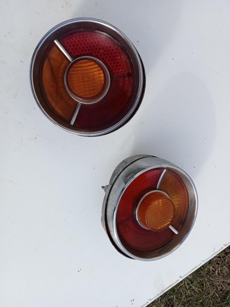 Feux BMW 2002 LesAnciennes.com