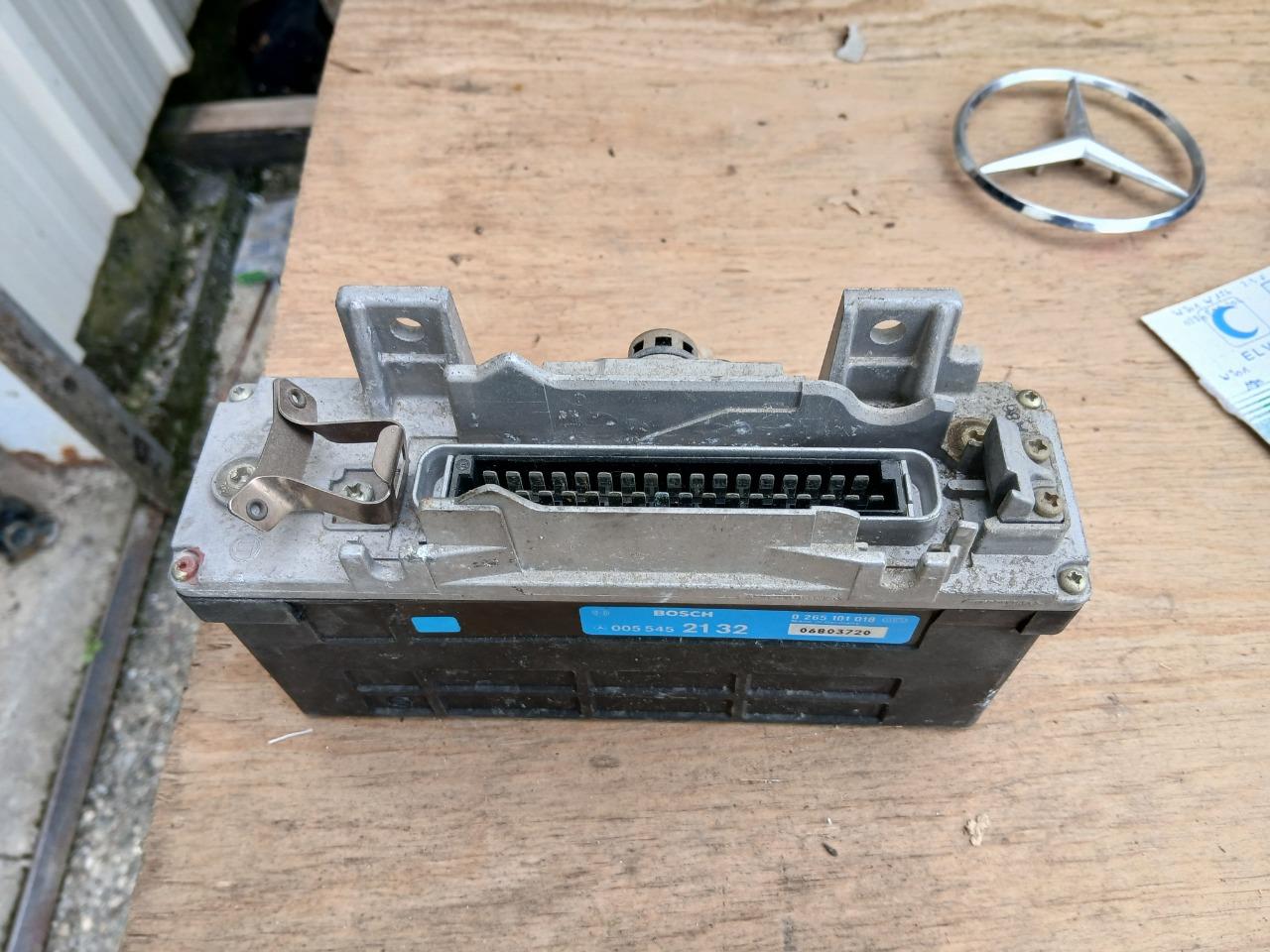 Calculateur MERCEDES W124 LesAnciennes.com