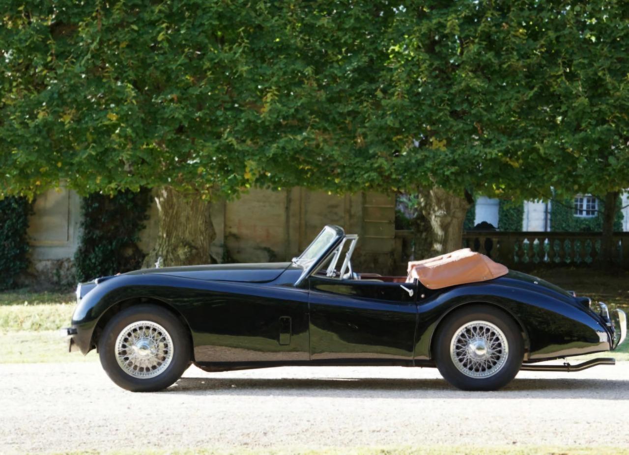 JAGUAR XK120 Cabriolet - 1952 LesAnciennes.com