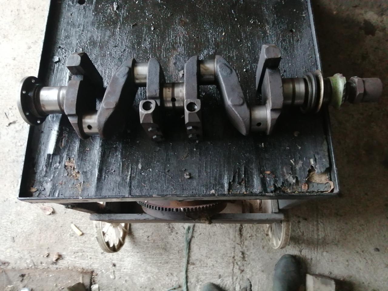 Vilebrequin CITROEN HY H72 LesAnciennes.com