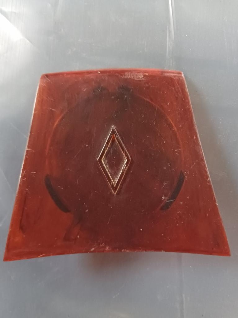 Centre de volant RENAULT 4 (R4) SUPER LUXE LesAnciennes.com