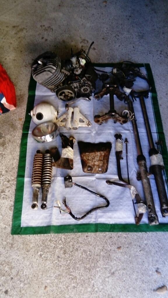 Lot de pièces YAMAHA DT 125 LesAnciennes.com