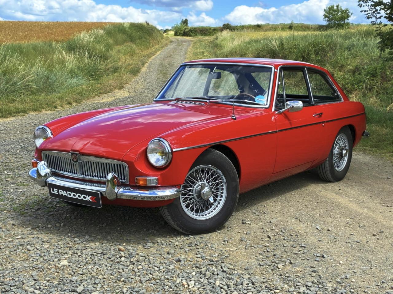 MG MGB GT - 1966 LesAnciennes.com