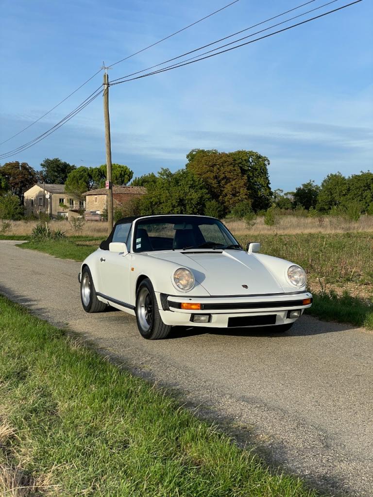 PORSCHE 911 3.2 Cabriolet - 1985 LesAnciennes.com