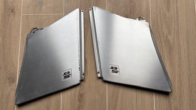 Panneaux Custodes DS Brossé "Pallas" LesAnciennes.com