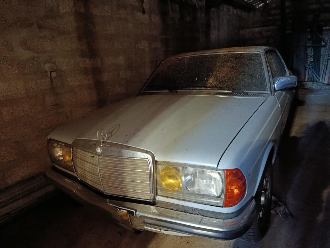 MERCEDES 230 CE - 1981 LesAnciennes.com
