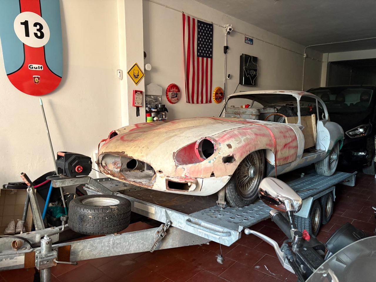 JAGUAR Type E Type E 1/2 2+2 - 1967 LesAnciennes.com