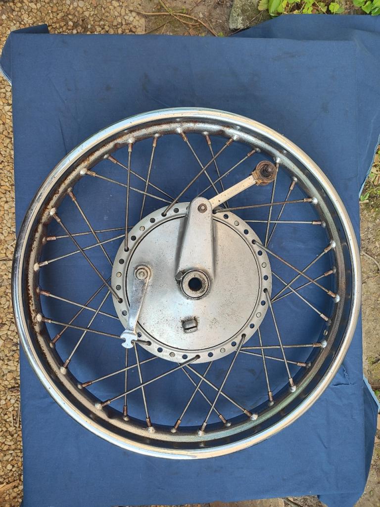 Roue avant complète NSU 250 Max / Super Max / LesAnciennes.com