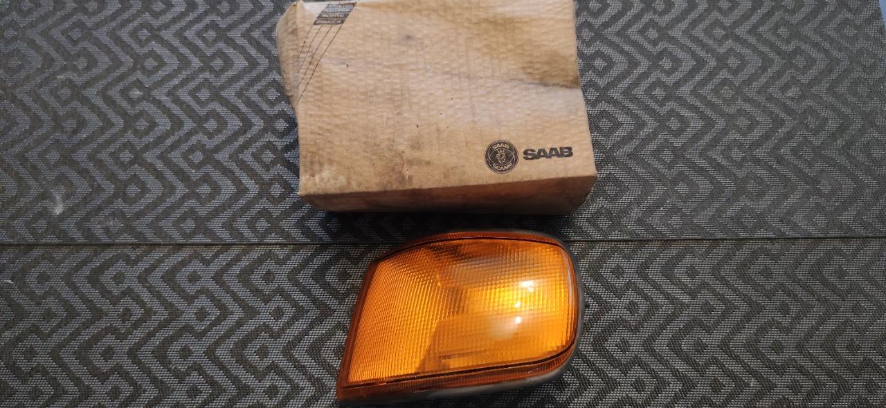 Clignotant gauche orange SAAB 9000 LesAnciennes.com