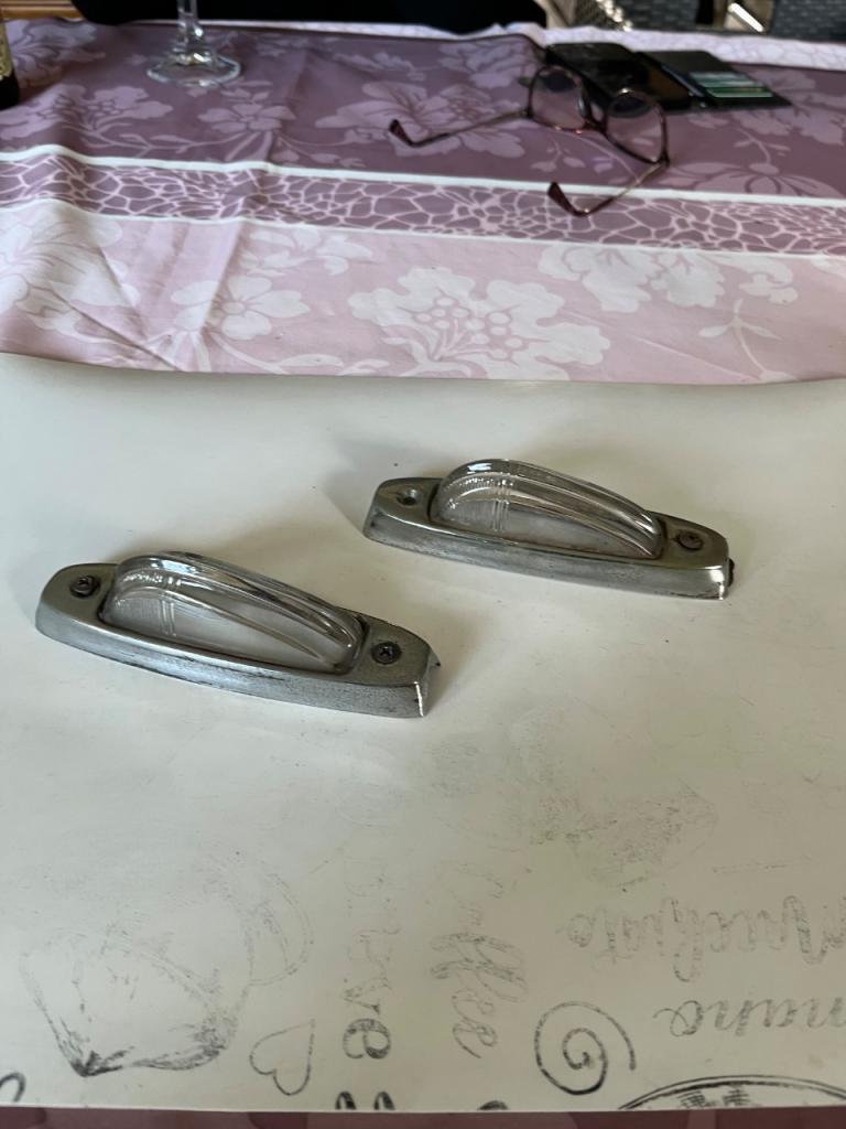 Feux RENAULT Frégate LesAnciennes.com