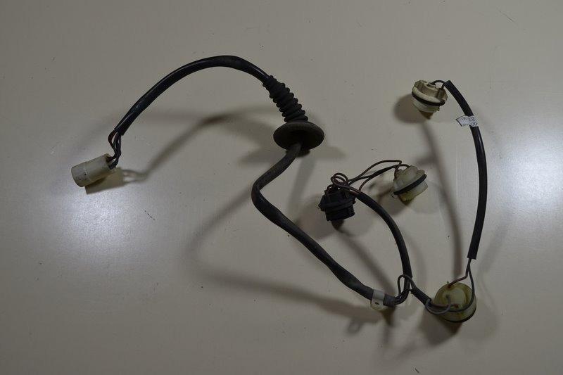 Faisceau feu AR PORSCHE 968, sans AB LesAnciennes.com