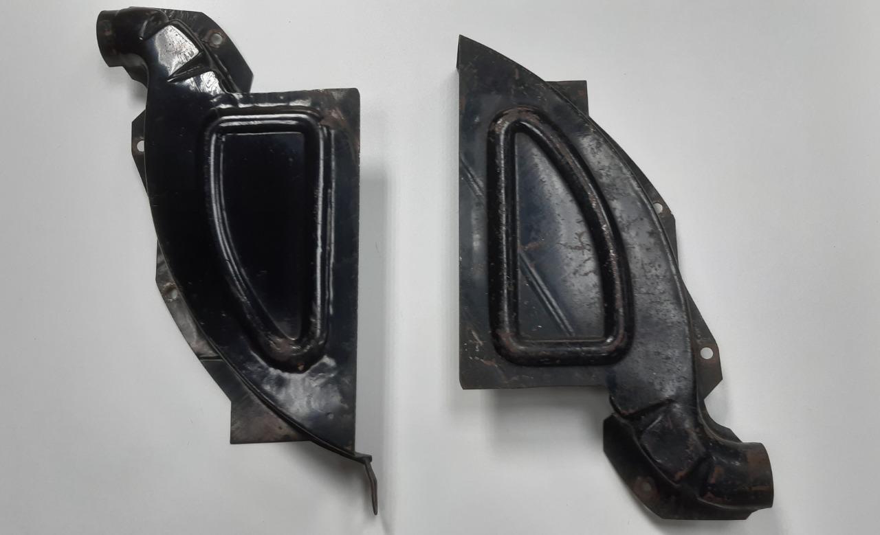 Ensemble de carters de radiateur d'eau 4 CV LesAnciennes.com