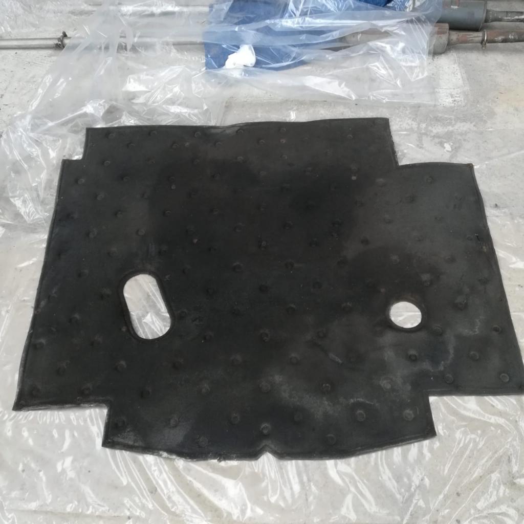 Doublure de capot avant Citroen SM LesAnciennes.com