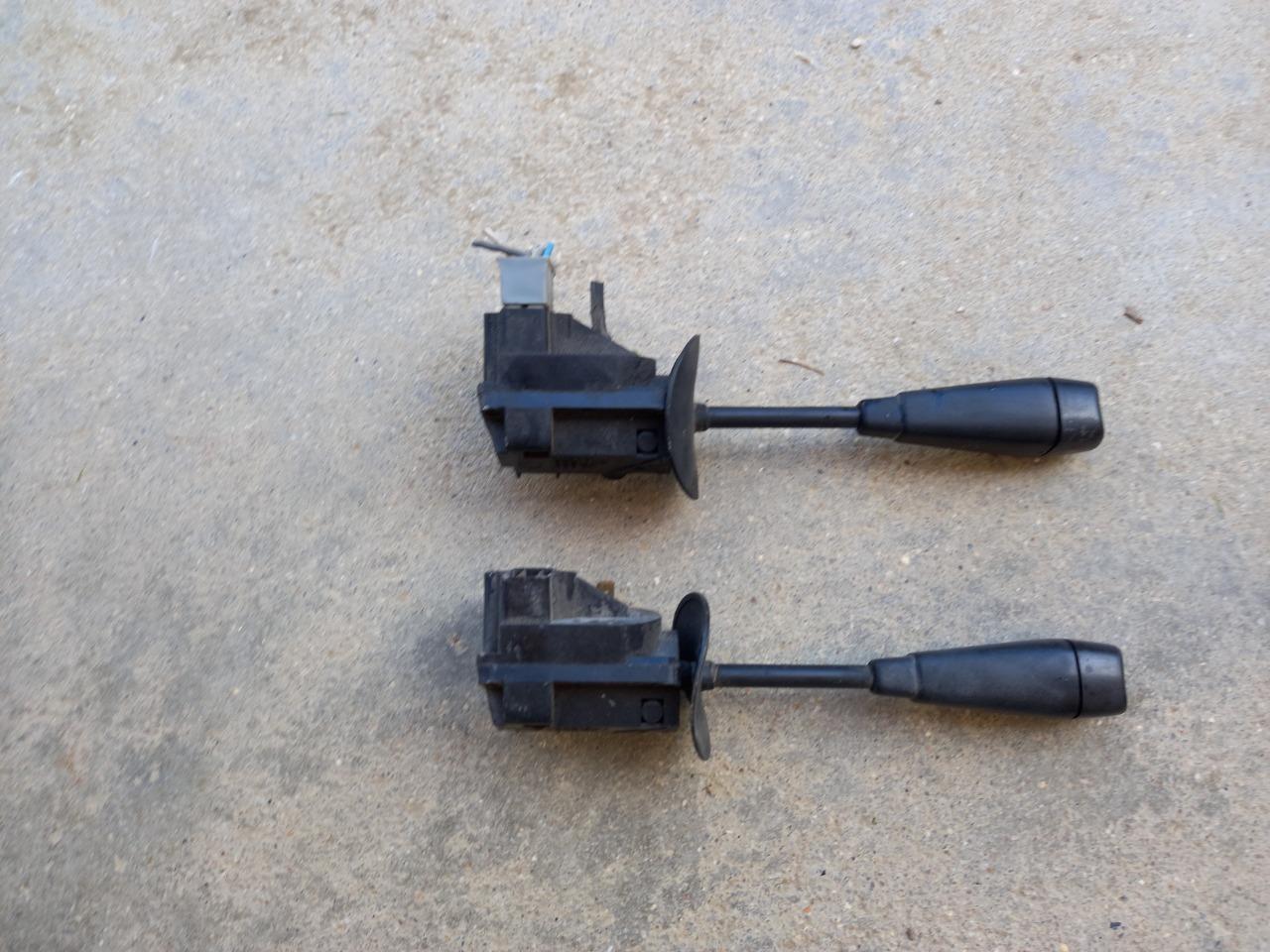 Commodo PEUGEOT 604 LesAnciennes.com