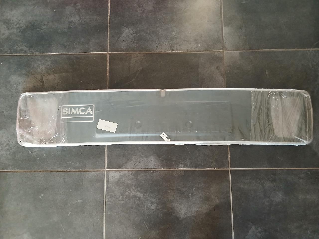 Enjoliveur de face arrière SIMCA 1000 1005 1006 LesAnciennes.com