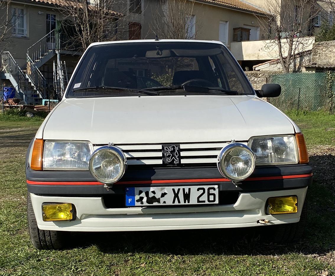 PEUGEOT 205 GTI 1.6l 105 ch - 1985 LesAnciennes.com