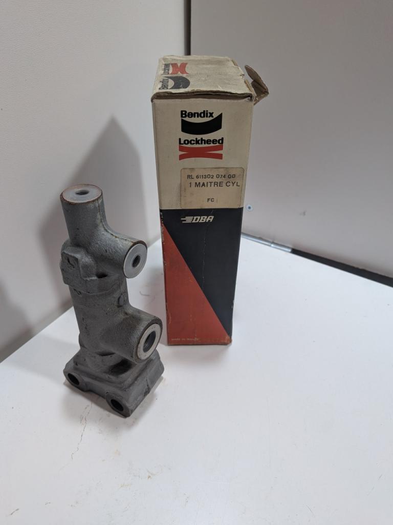 Maitre cylindre Citroen 2CV AK Dyane 68-69 20,6mm LesAnciennes.com