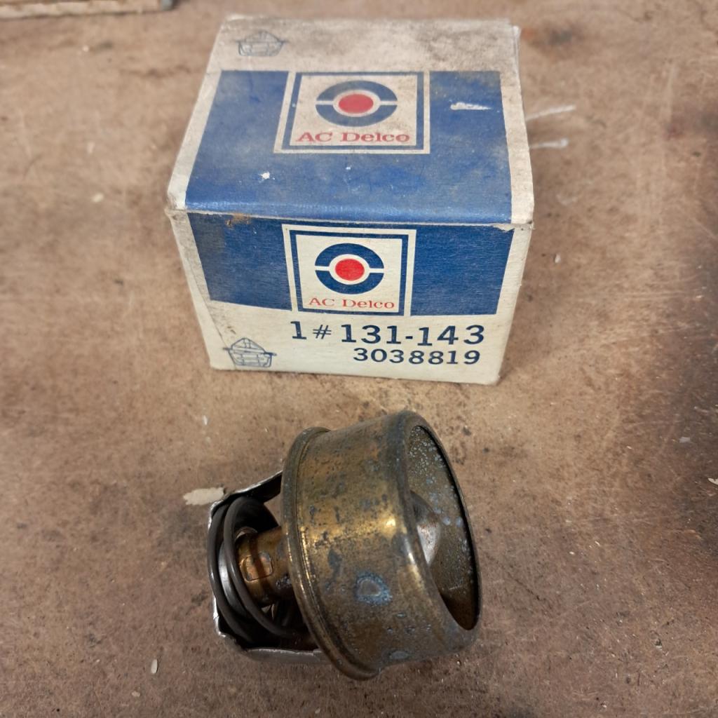 Calorstat r10 r12 r16... ac delco 131-143 neuf LesAnciennes.com