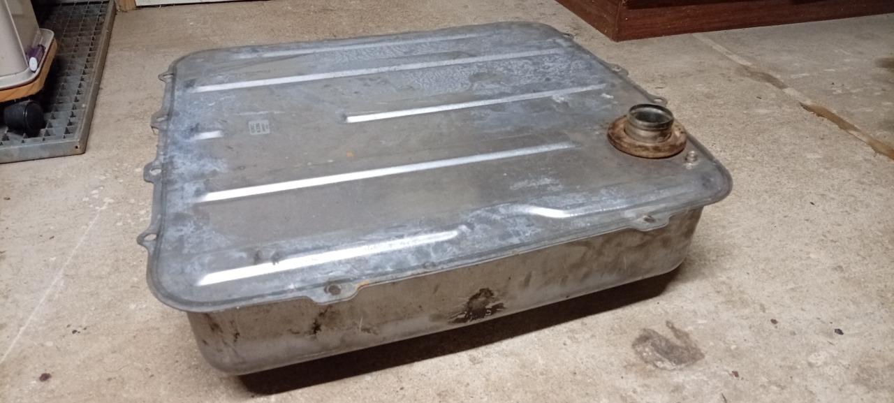 Réservoir MG MGB LesAnciennes.com