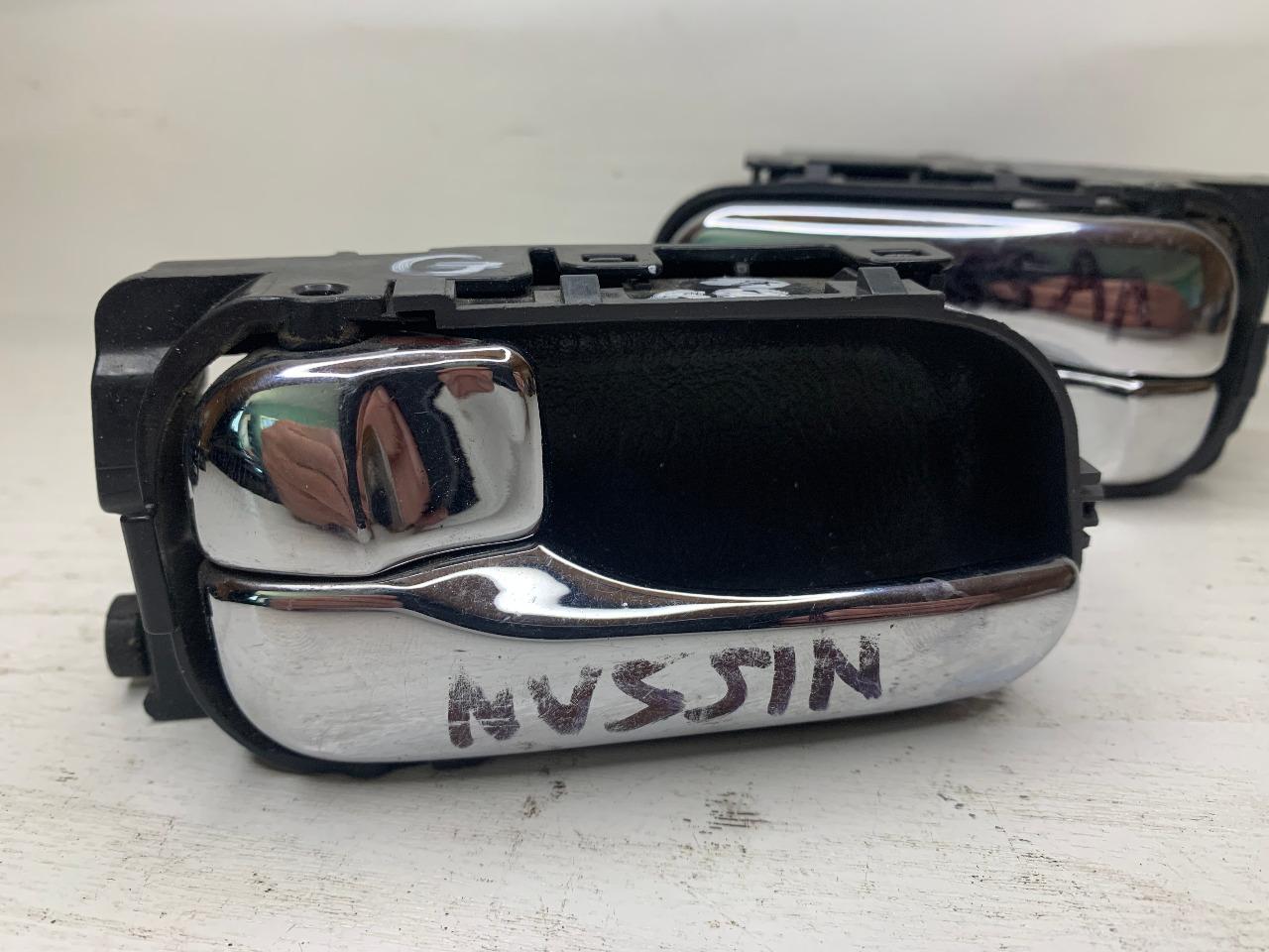 Poigne intérieur porte NISSAN PRIMERA P11 LesAnciennes.com