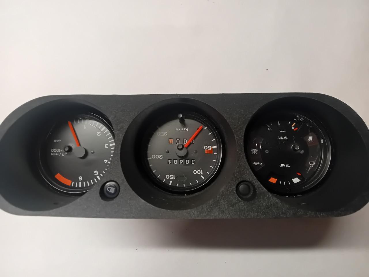 Bloc compteurs PORSCHE 924 LesAnciennes.com