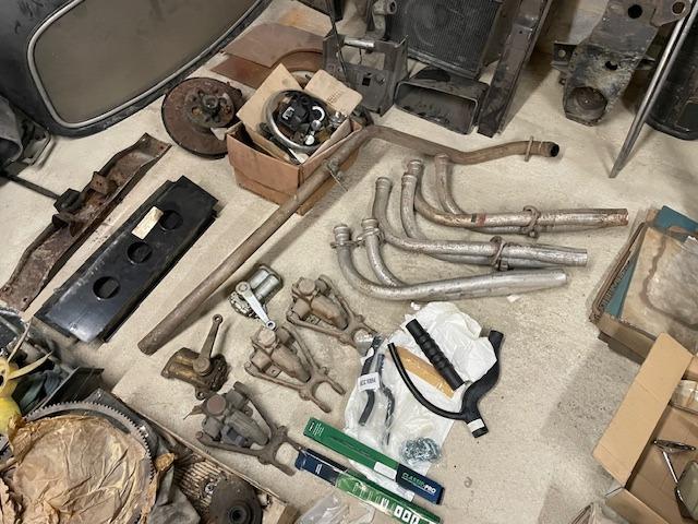 Pièces et voitures MG MGB LesAnciennes.com