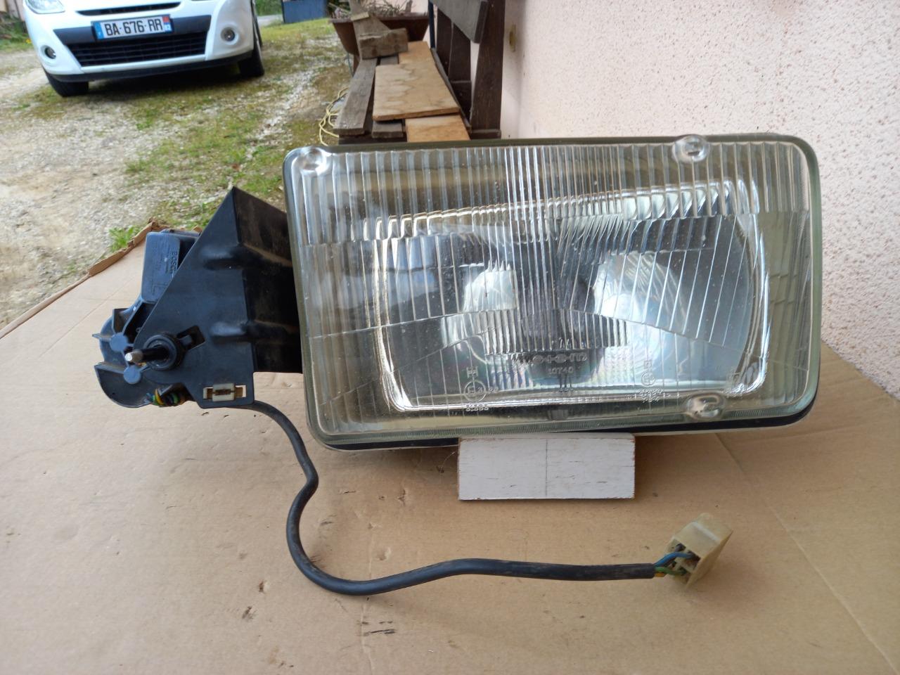 Phare VOLKSWAGEN Jetta LesAnciennes.com