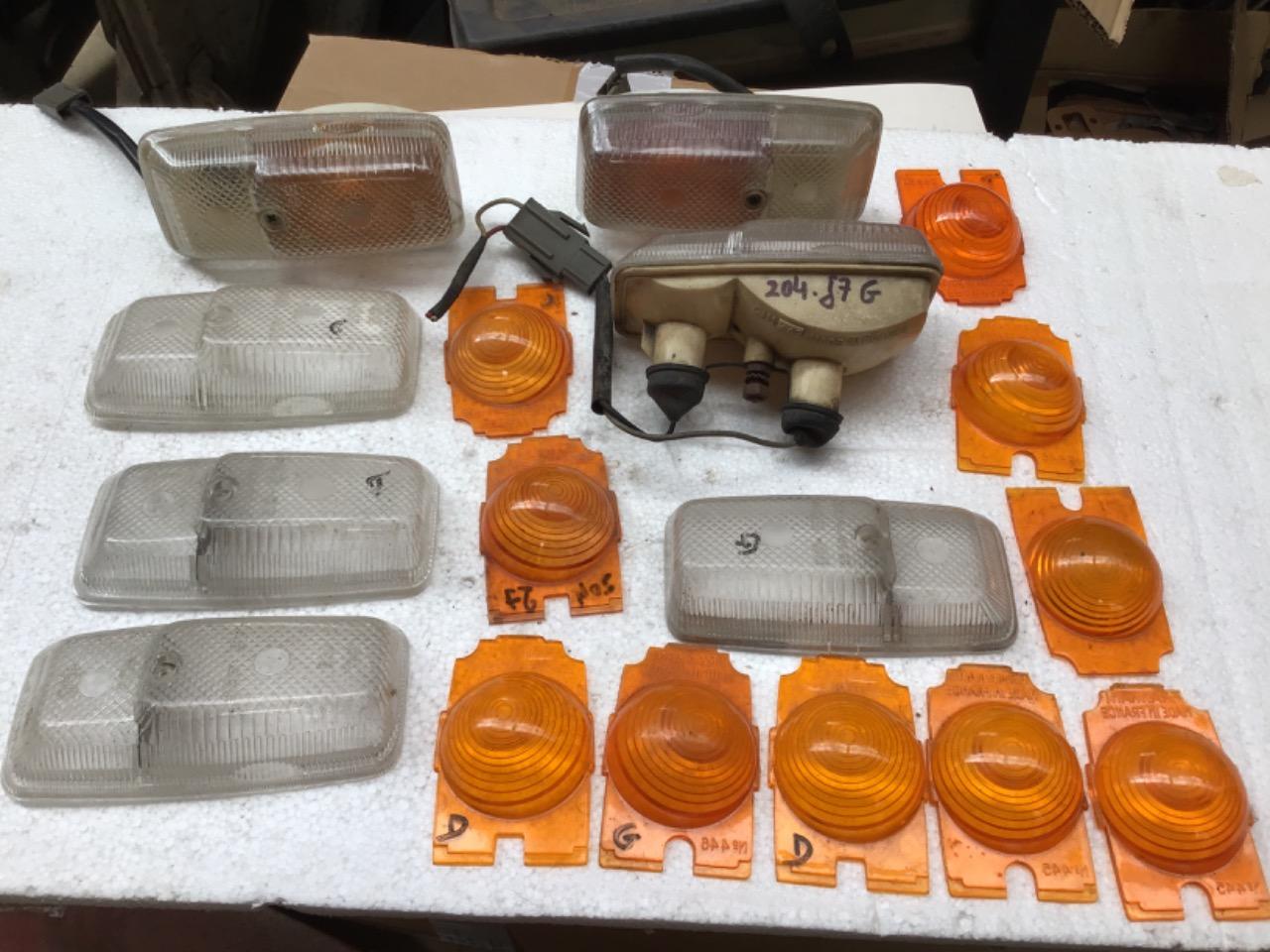 CLIGNOTANTS AVANTS PEUGEOT J7 ET 204 LesAnciennes.com