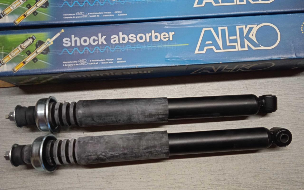 1804 PAIRE AMORTISSEURS ARRIERE RENAULT R19 1 2 LesAnciennes.com