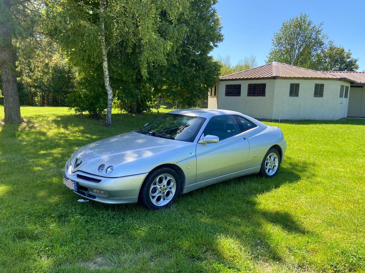 ALFA ROMEO GTV 916- 2L Twin Spark - 1998 LesAnciennes.com