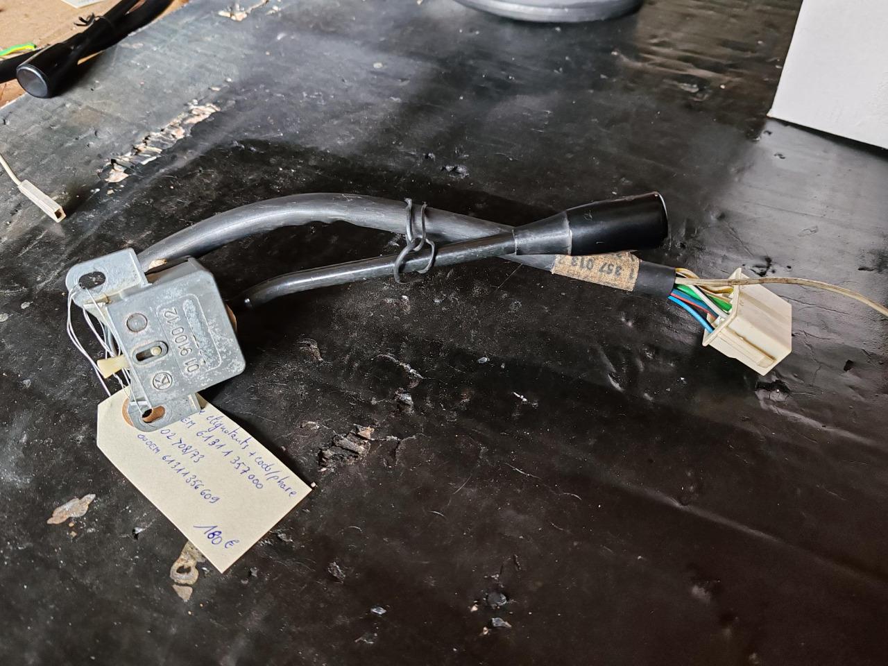 Commodo cligno/code/phare BMW 1502-2002turbo 73/77 LesAnciennes.com