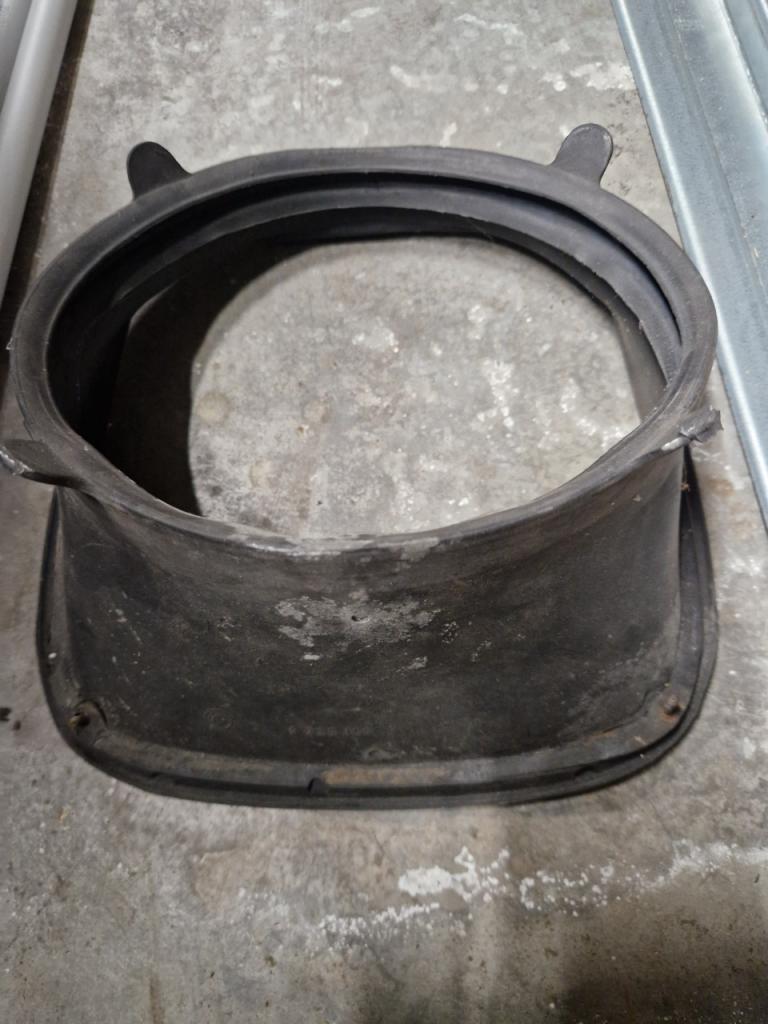 Soufflet BMW R100 RT LesAnciennes.com