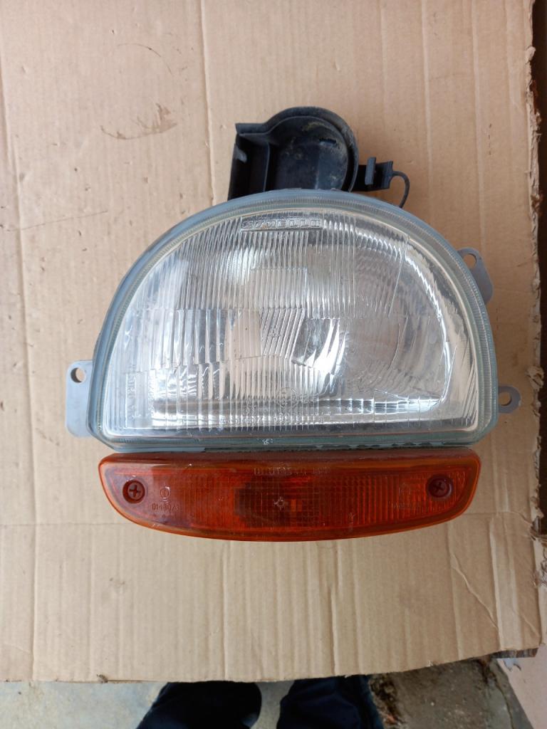 Phares RENAULT Twingo série 1 LesAnciennes.com