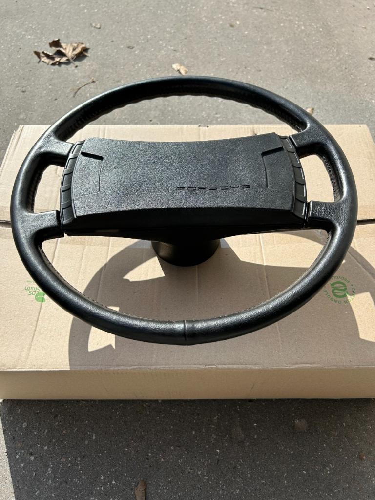 Volant PORSCHE 911 2L7 1975 LesAnciennes.com