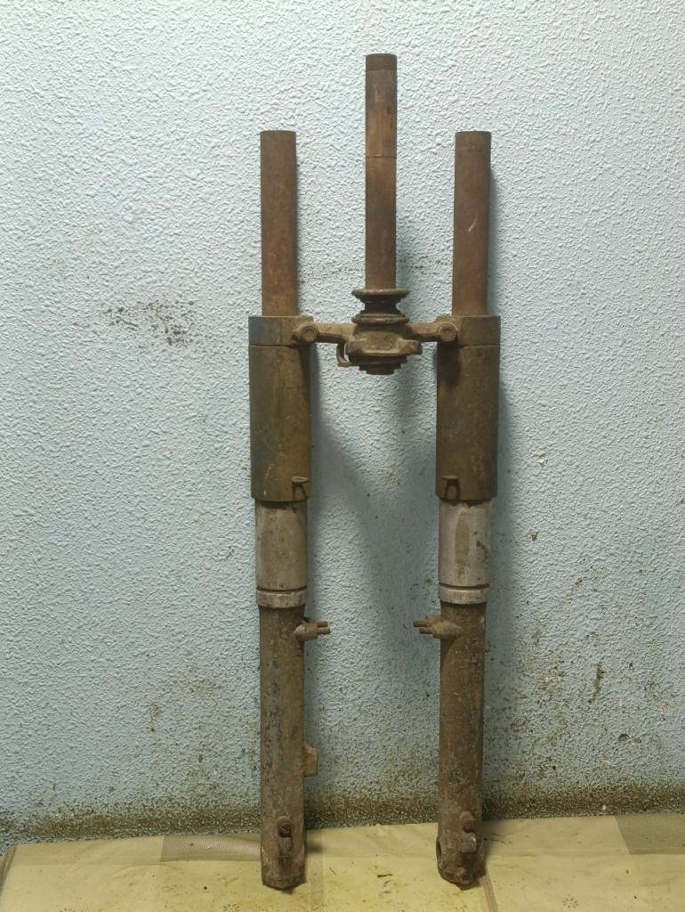 Fourche Ducati 175 200 250 31,5 mm Elite Deluxe LesAnciennes.com