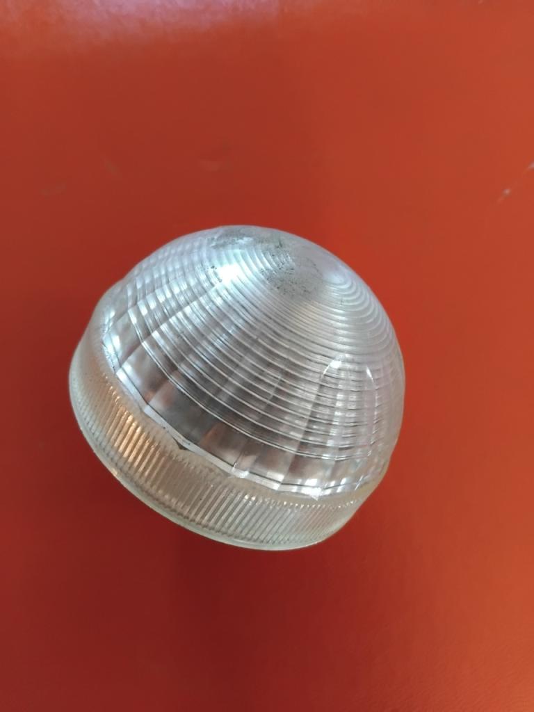 Plafonnier RENAULT Frégate LesAnciennes.com