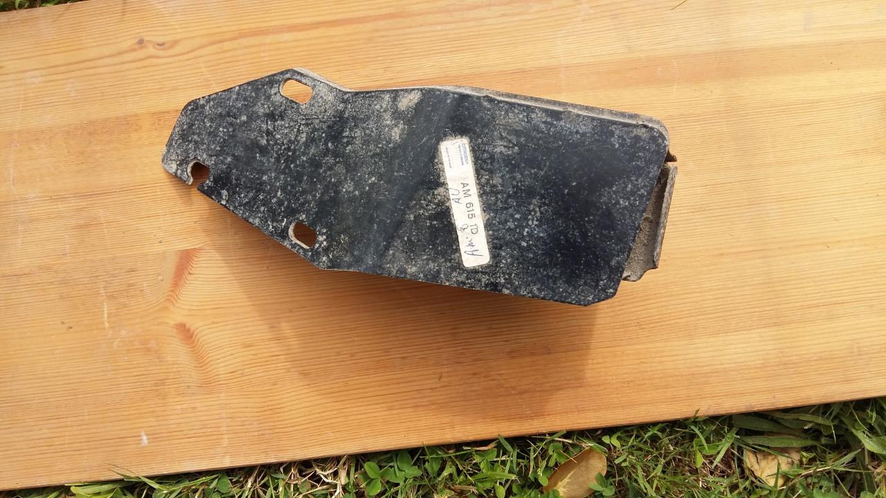 Support Pare choc CITROEN Ami 6 LesAnciennes.com