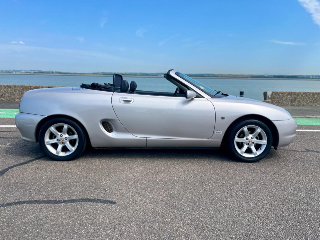 MG MGF 1.8 VVC - 2000 LesAnciennes.com