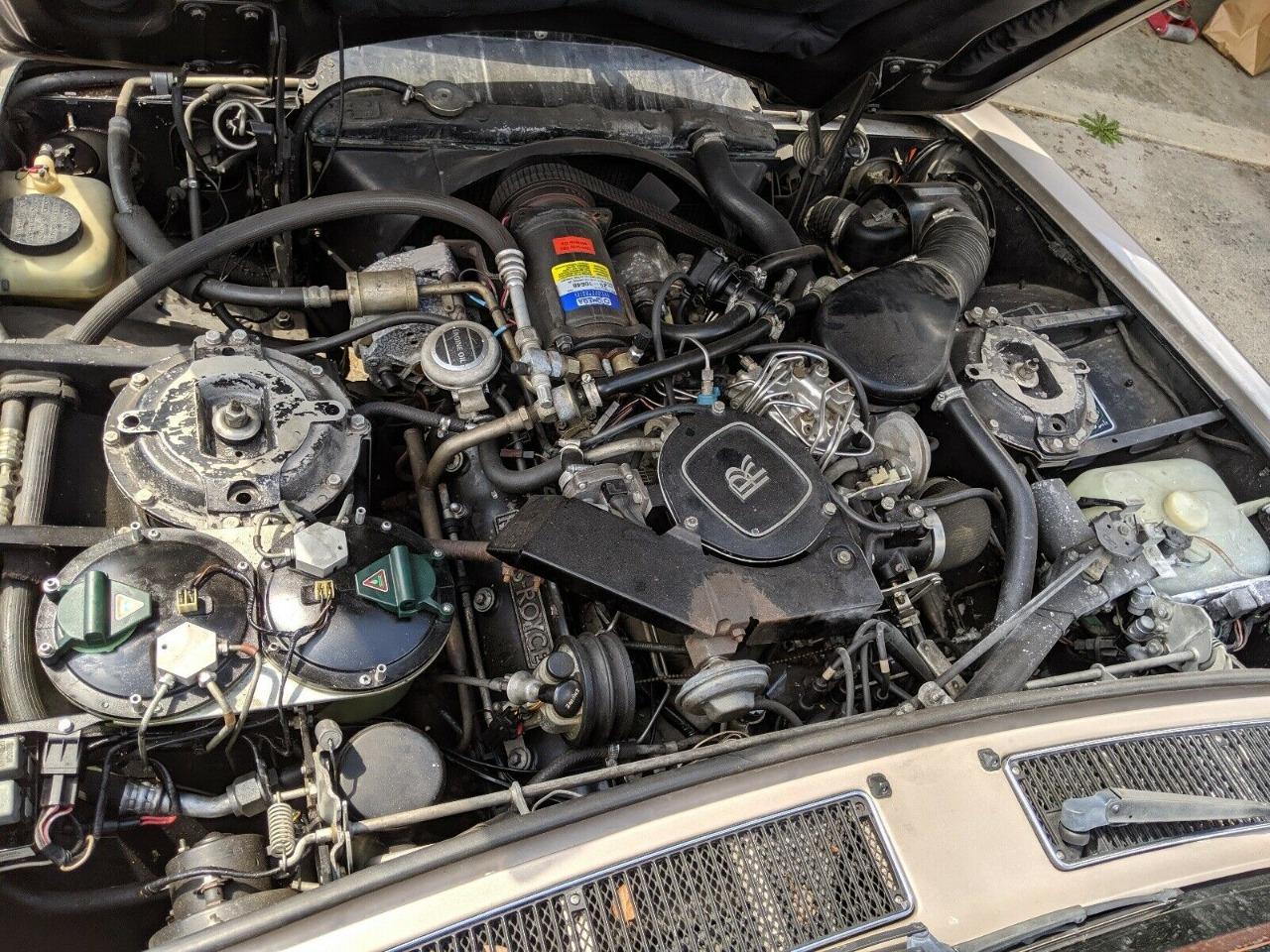 ROLLS ROYCE Silver Spirit - 1984 LesAnciennes.com