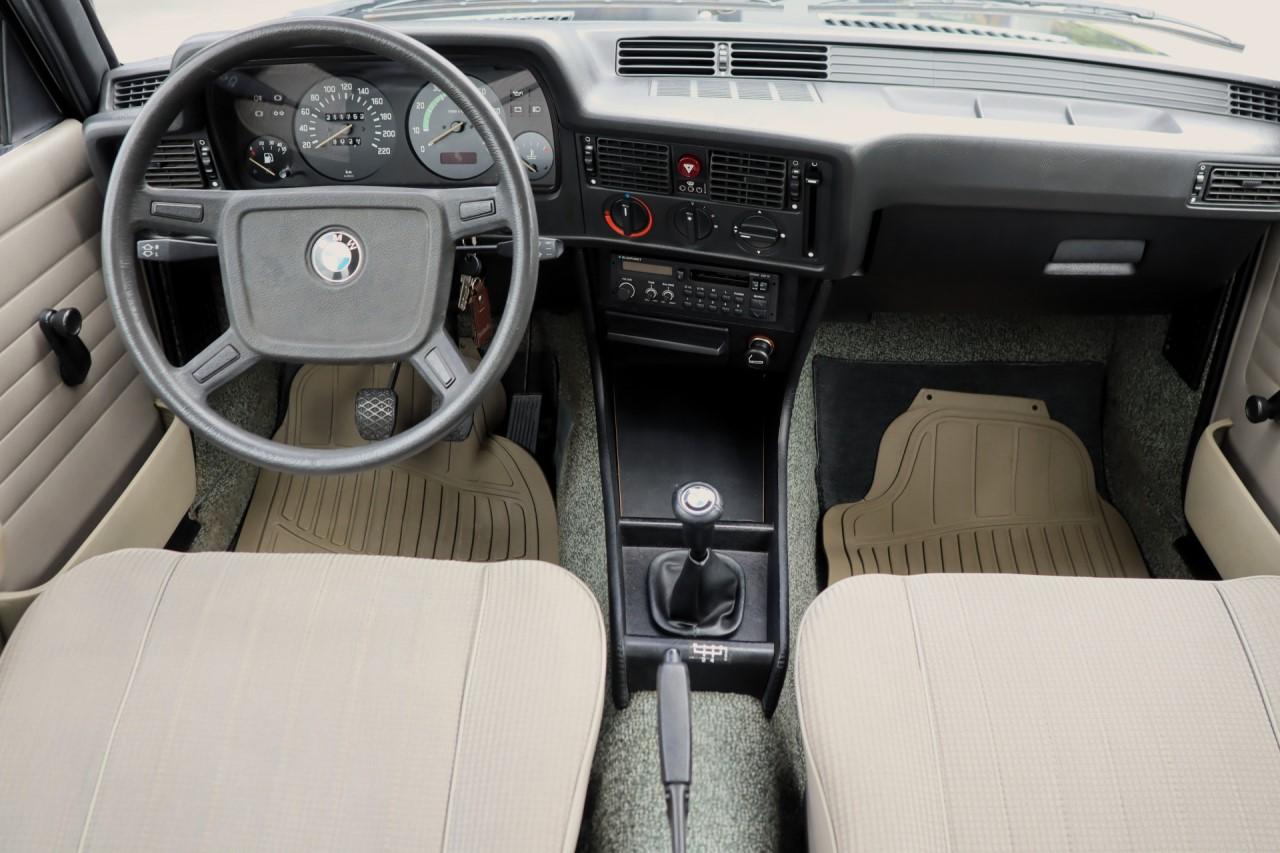 BMW 3-serie 323i - 1980 LesAnciennes.com