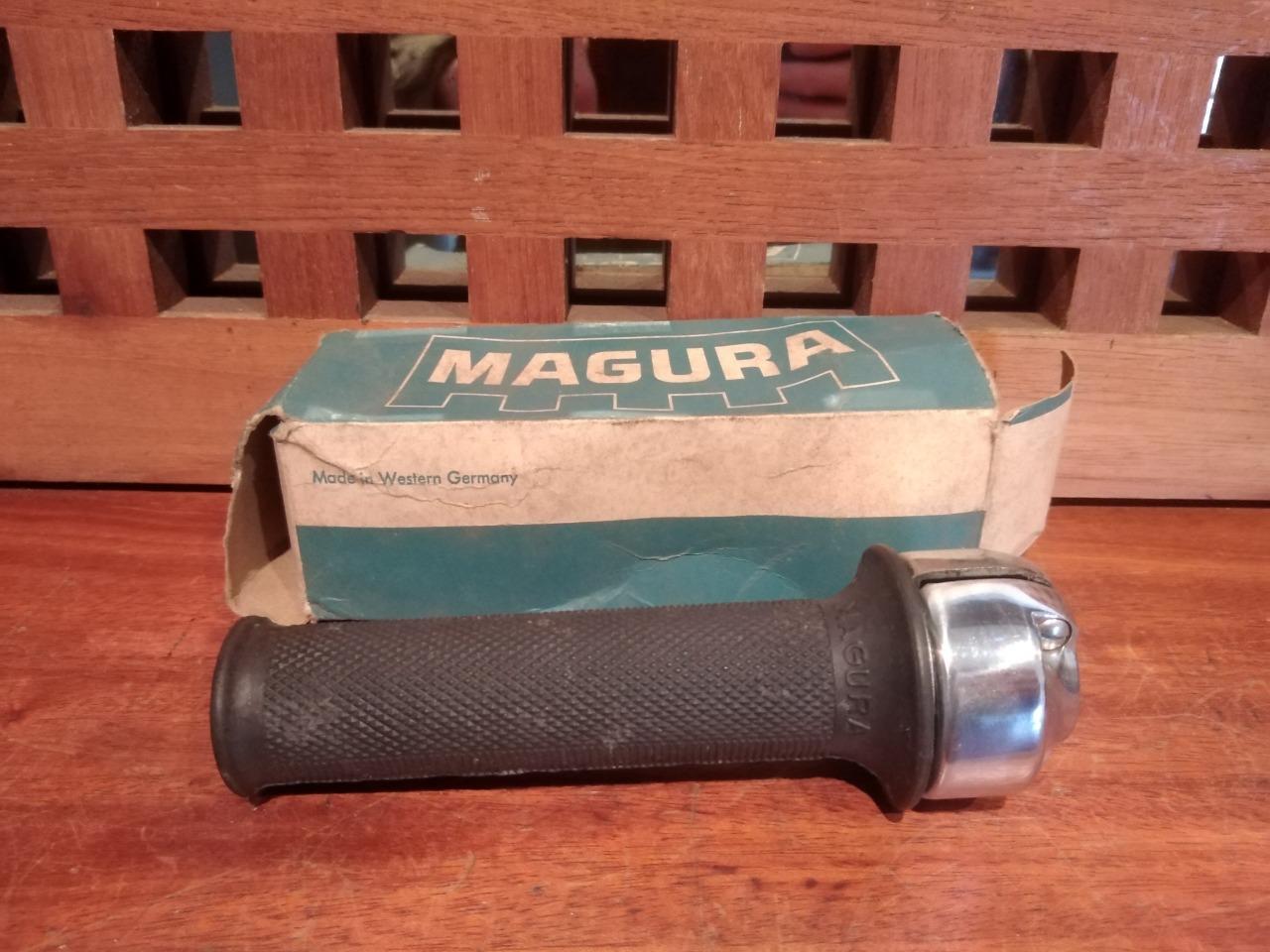 POIGNEE MAGURA LesAnciennes.com