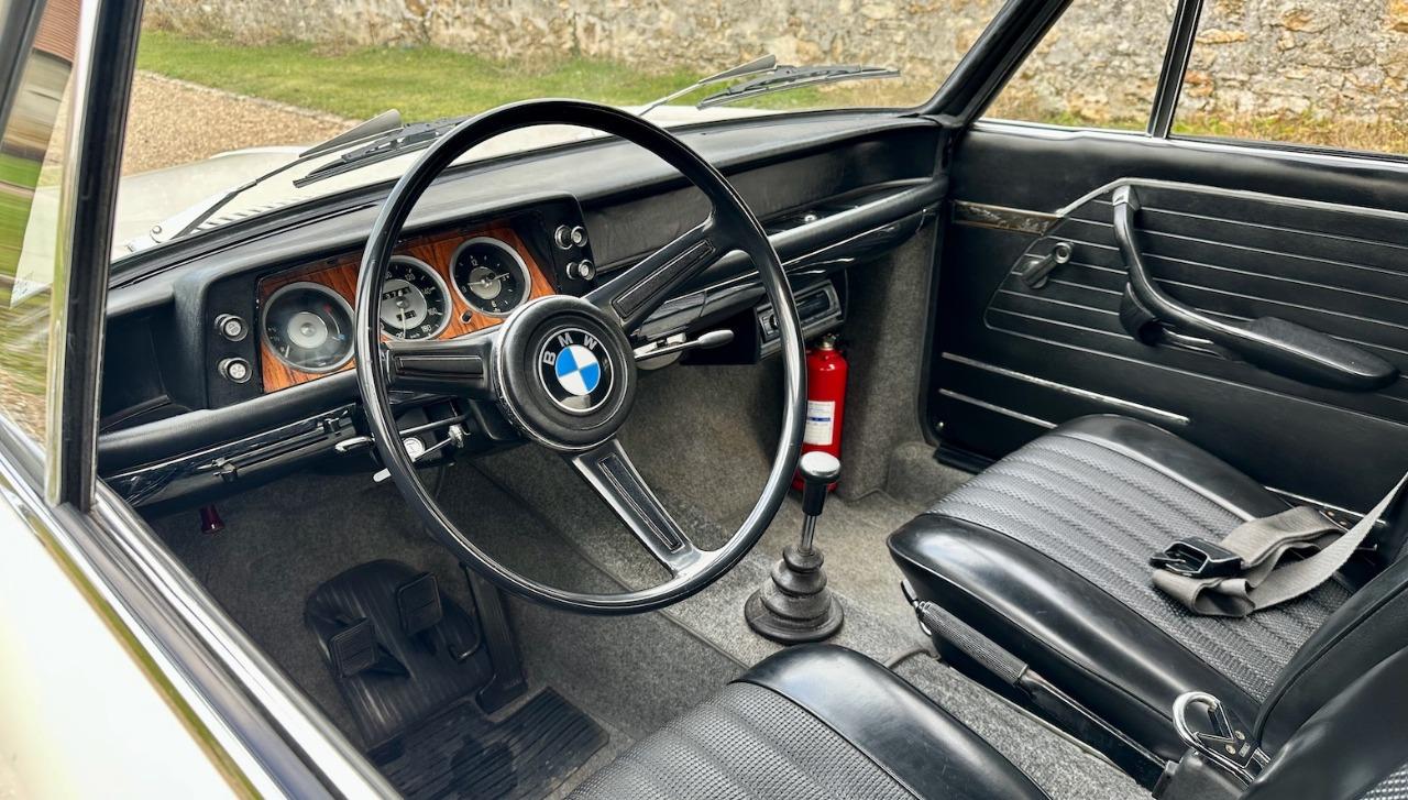 BMW 1600 cabriolet - 1969 LesAnciennes.com