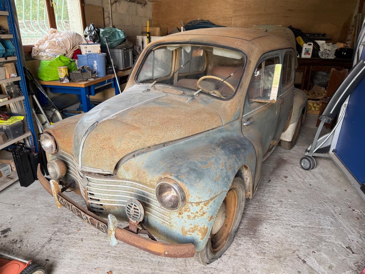 RENAULT 4CV Grand luxe - 1953 LesAnciennes.com
